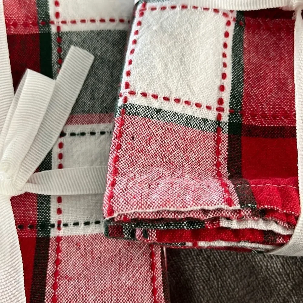 Set of 5 Bold & Vibrant White Green Red Plaid Cotton Cloth Christmas Napkins